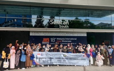Mahasiswa Peserta C4 STIESA Kunjungi Pameran Halal Terbesar di Malaysia