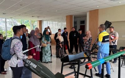Mahasiswa STIESA Subang dan UIS Malaysia Kunjungi PT Dahana, Pelajari Industri Bahan Peledak