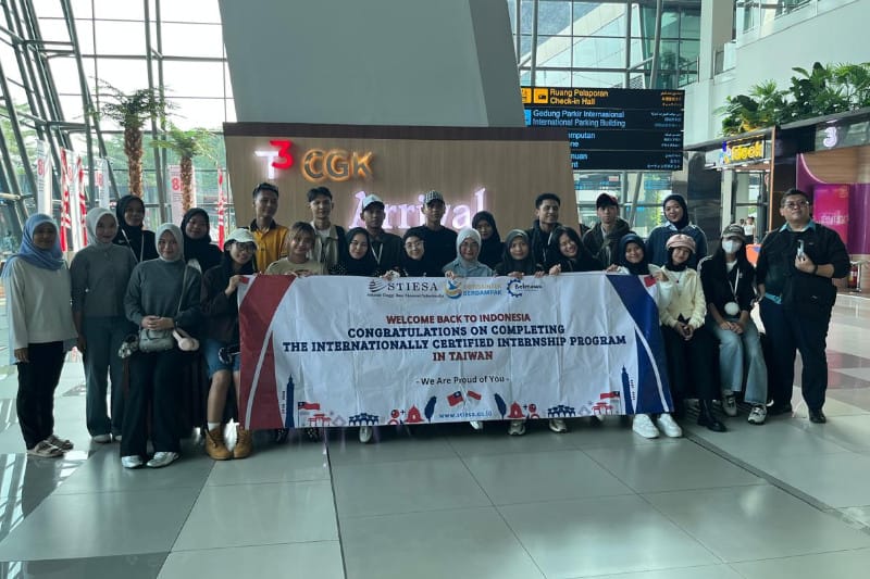 Mengintip Cerita Mahasiswa STIESA yang Sudah Cicipi Dunia Kerja Internasional Sebelum Lulus Kuliah